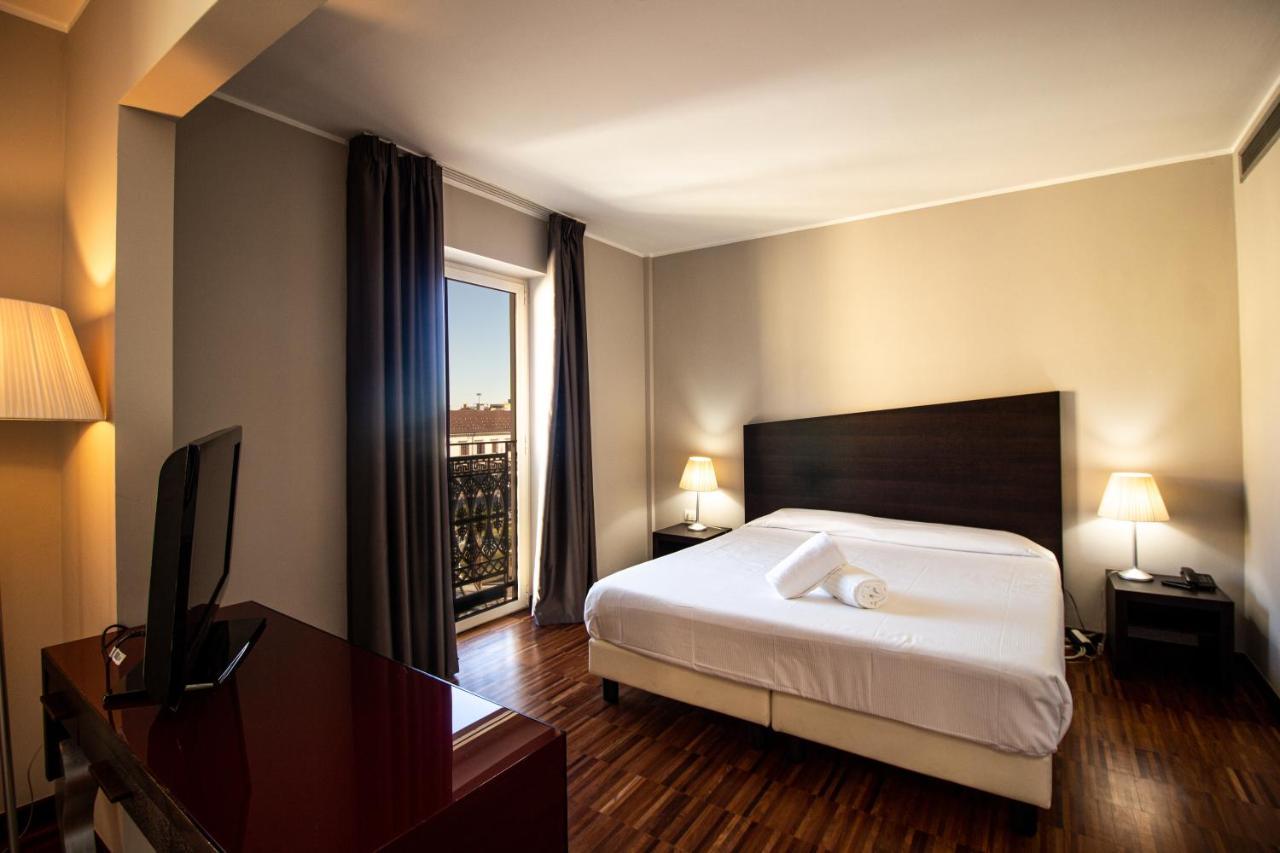 Hotel Cavour By Lvg Hotel Collection Novara Exterior photo