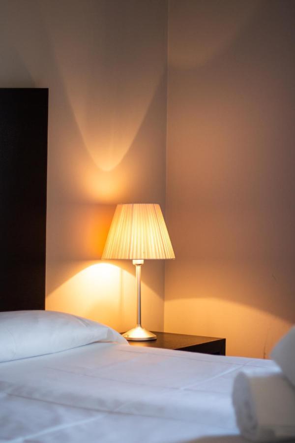 Hotel Cavour By Lvg Hotel Collection Novara Exterior photo